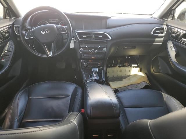 SJKCH5CR4HA027055 - 2017 INFINITI QX30 BASE WHITE photo 8