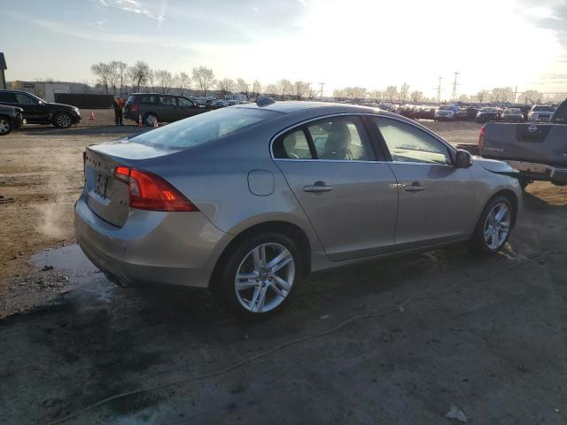 YV140MFM5F2348256 - 2015 VOLVO S60 PLATINUM SILVER photo 3