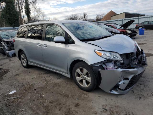 5TDKZ3DC9LS084017 - 2020 TOYOTA SIENNA LE SILVER photo 4