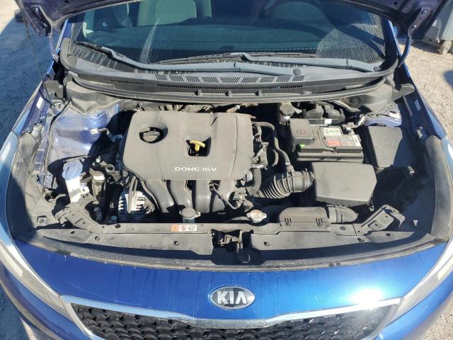 3KPFK4A76HE153315 - 2017 KIA FORTE LX BLUE photo 11