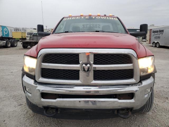 3C7WRMDL9HG658597 - 2017 RAM 5500 RED photo 5