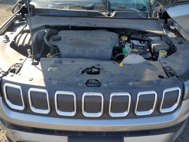 3C4NJDBBXNT102313 - 2022 JEEP COMPASS LATITUDE 银色 照片 11