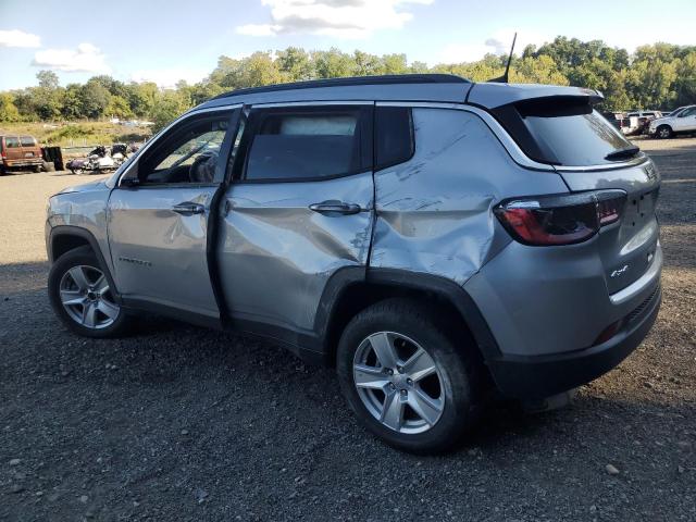 3C4NJDBBXNT102313 - 2022 JEEP COMPASS LATITUDE 银色 照片 2