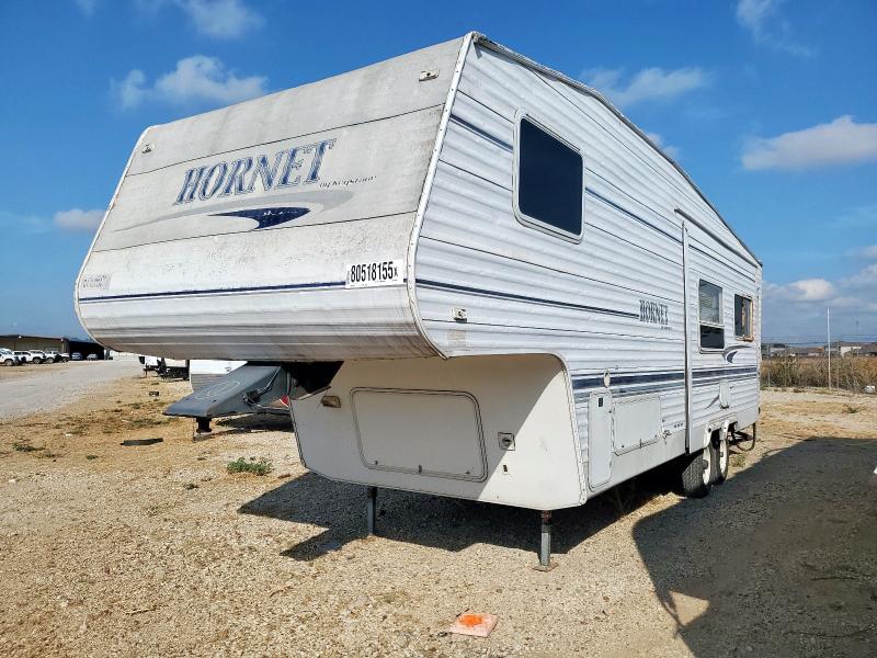 4YDF2752537306496 - 2003 KEYSTONE HORNET Blanc photo 2