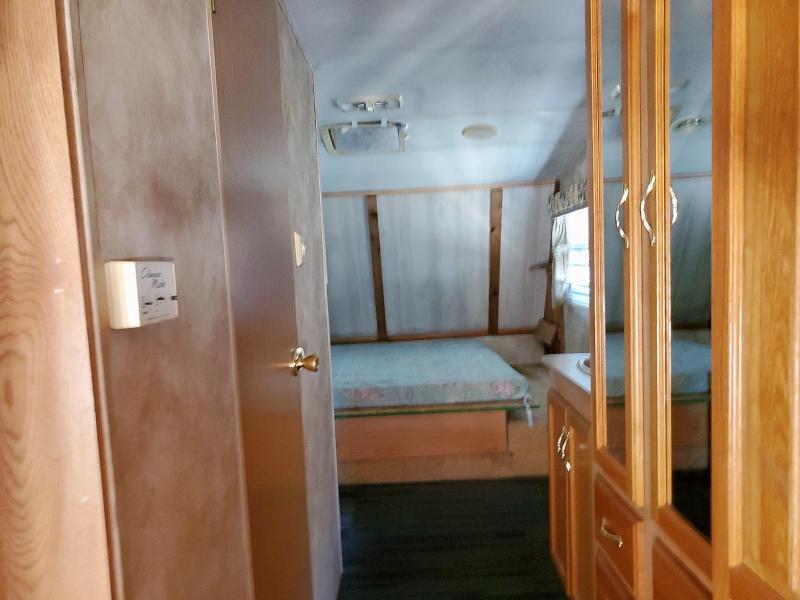 4YDF2752537306496 - 2003 KEYSTONE HORNET Blanc photo 5