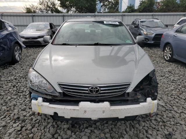 4T1BE30K85U544545 - 2005 TOYOTA CAMRY LE SILVER photo 5