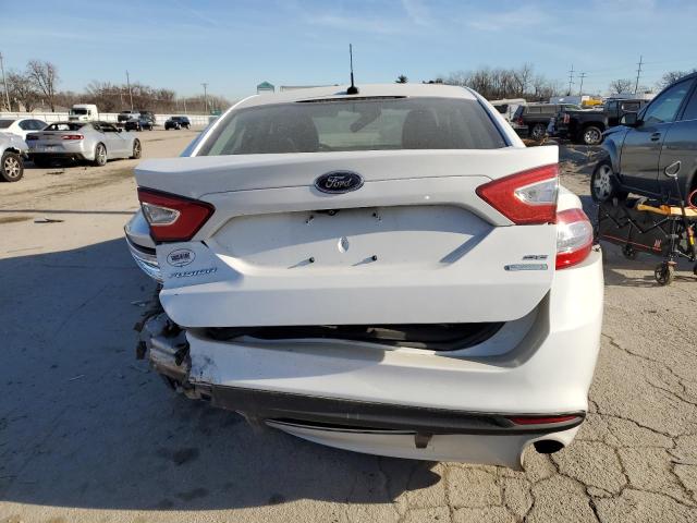 3FA6P0HD1FR165325 - 2015 FORD FUSION SE WHITE photo 6