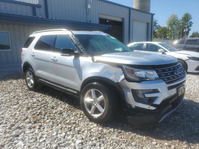 1FM5K8D88HGD18512 - 2017 FORD EXPLORER XLT 银色 照片 4