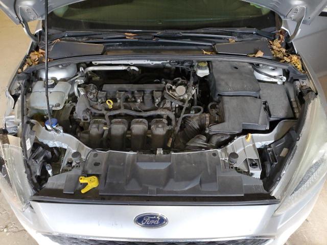 1FADP3F24HL246654 - 2017 FORD FOCUS SE SILVER photo 11