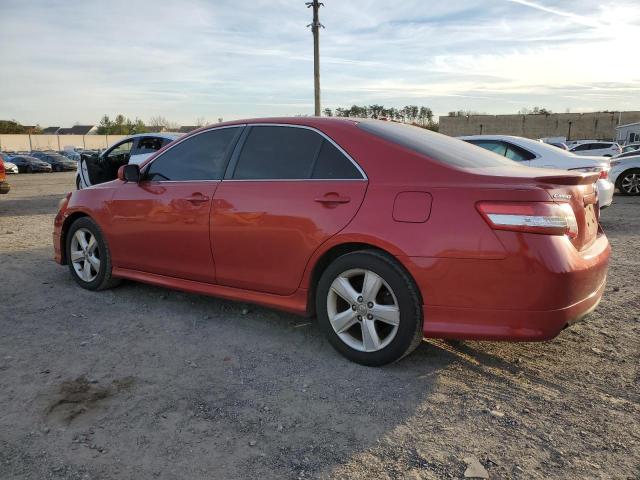 4T1BF3EKXBU643532 - 2011 TOYOTA CAMRY BASE RED photo 2