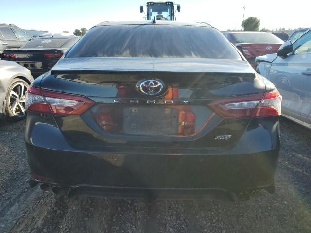 4T1B61HK5JU080288 - 2018 TOYOTA CAMRY XSE BLACK photo 6