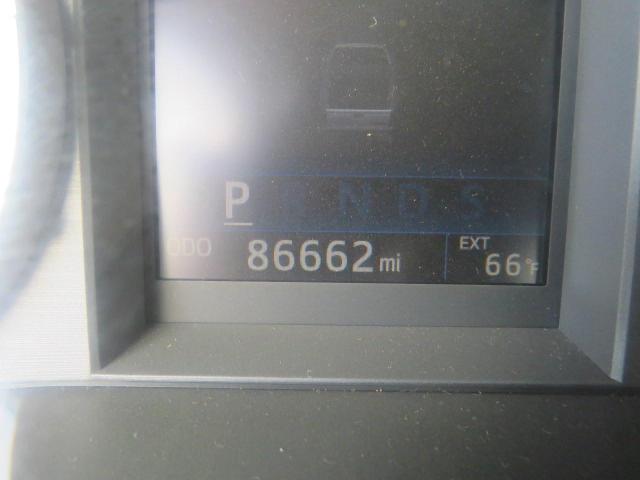 5TFUY5F14HX586907 - 2017 TOYOTA TUNDRA DOUBLE CAB SR/SR5 WHITE photo 8