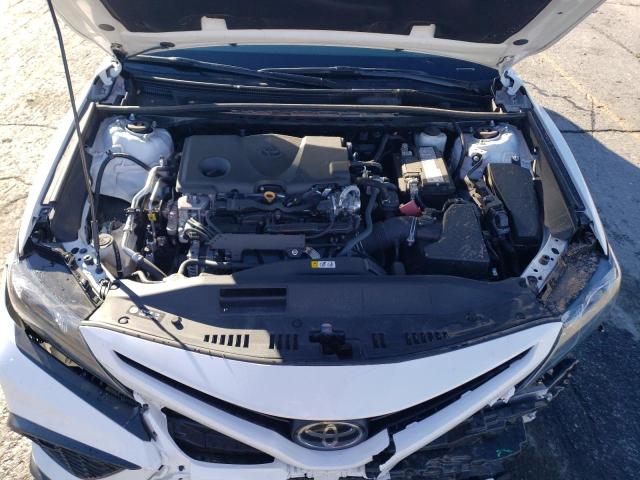 4T1G11AK4RU873799 - 2024 TOYOTA CAMRY SE NIGHT SHADE WHITE photo 11