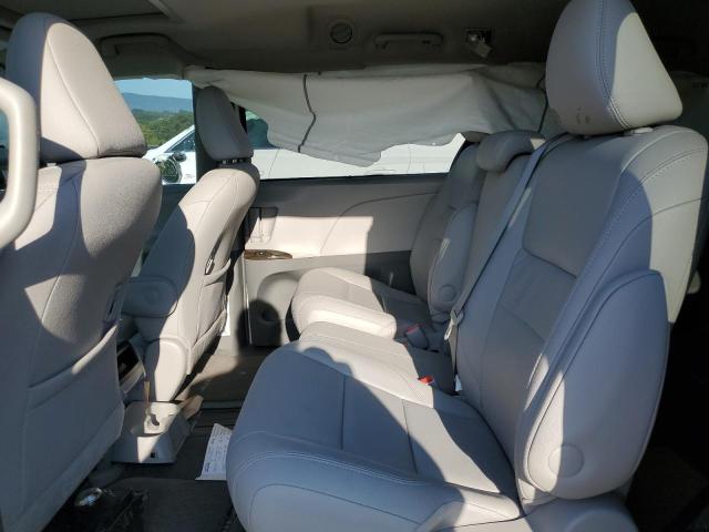 5TDYK3DC8FS644726 - 2015 TOYOTA SIENNA XLE WHITE photo 11