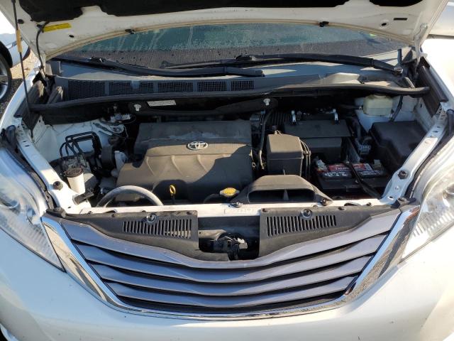 5TDYK3DC8FS644726 - 2015 TOYOTA SIENNA XLE WHITE photo 12