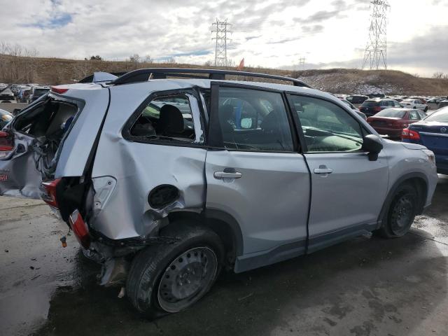 JF2SKACC0KH428025 - 2019 SUBARU FORESTER SILVER photo 3