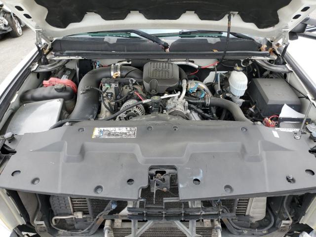 1GCHK23638F210562 - 2008 CHEVROLET SILVERADO K2500 HEAVY DUTY WHITE photo 11