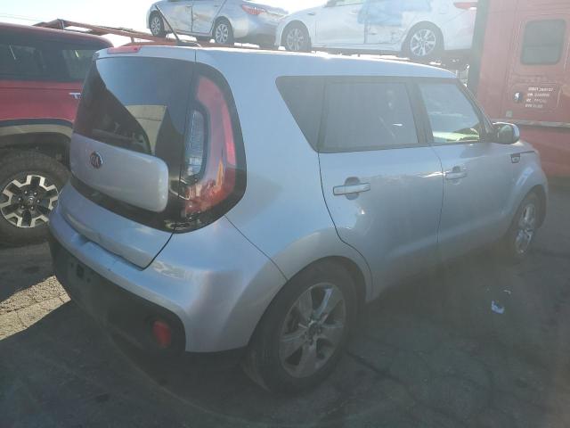 KNDJN2A27J7562780 - 2018 KIA SOUL SILVER photo 3