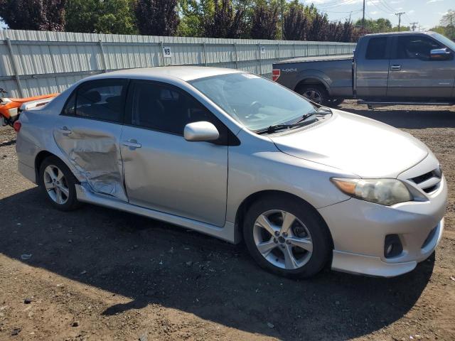 5YFBU4EE4CP007679 - 2012 TOYOTA COROLLA BASE GRAY photo 4