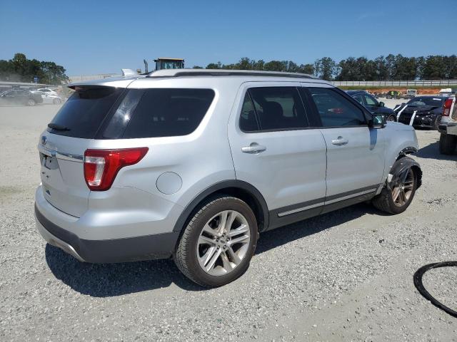1FM5K7D83HGD79549 - 2017 FORD EXPLORER XLT Silber Foto 3