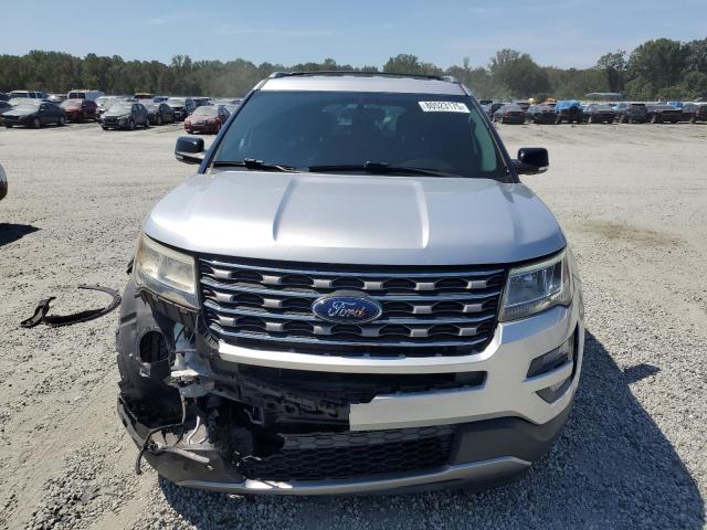 1FM5K7D83HGD79549 - 2017 FORD EXPLORER XLT Silber Foto 5