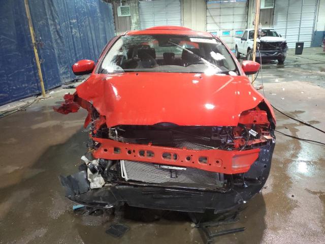 1FAHP3F23CL361742 - 2012 FORD FOCUS SE RED photo 5
