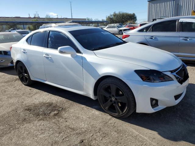 JTHBF5C21B5130682 - 2011 LEXUS IS 250 WHITE photo 4