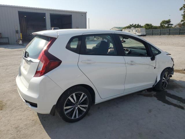 3HGGK5H81JM721525 - 2018 HONDA FIT EX WHITE photo 3