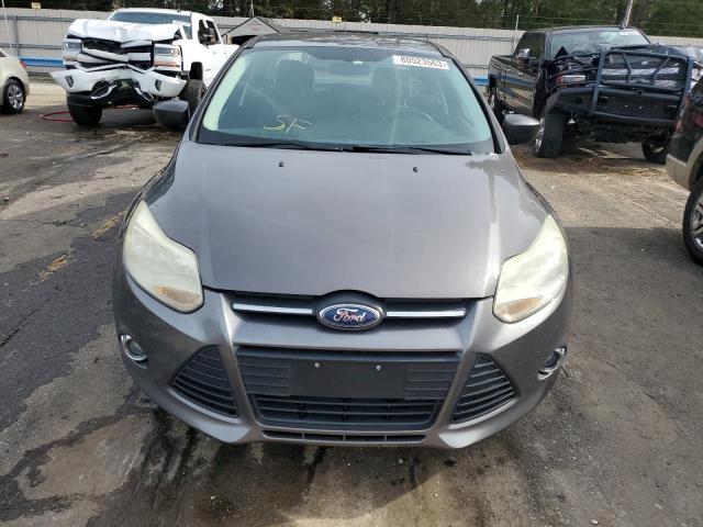 1FAHP3F26CL260730 - 2012 FORD FOCUS SE GRAY photo 5