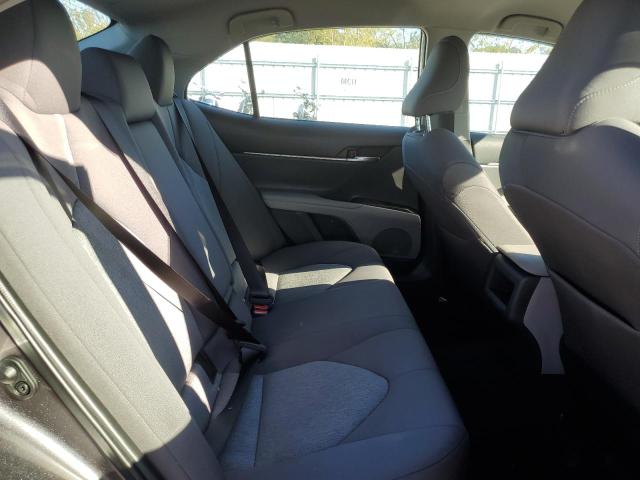 4T1C11BK8NU056696 - 2022 TOYOTA CAMRY LE GRAY photo 10