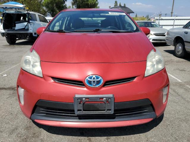 JTDKN3DU4D1724525 - 2013 TOYOTA PRIUS წითელი ფოტო 5