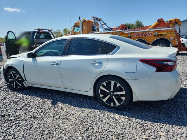1N4AL3AP5JC138468 - 2018 NISSAN ALTIMA 2.5 أبيض صورة 2