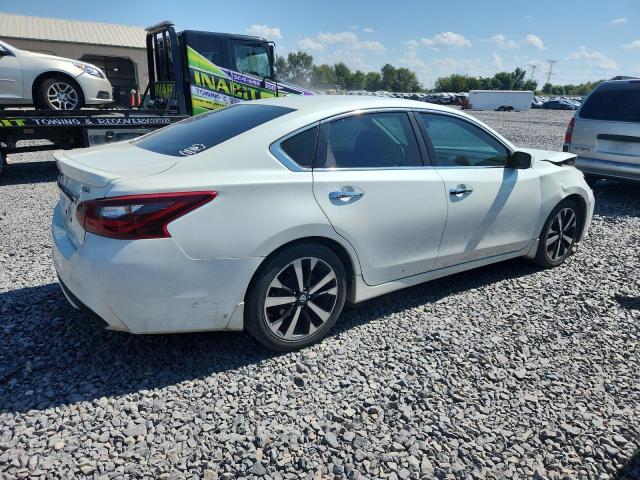 1N4AL3AP5JC138468 - 2018 NISSAN ALTIMA 2.5 أبيض صورة 3