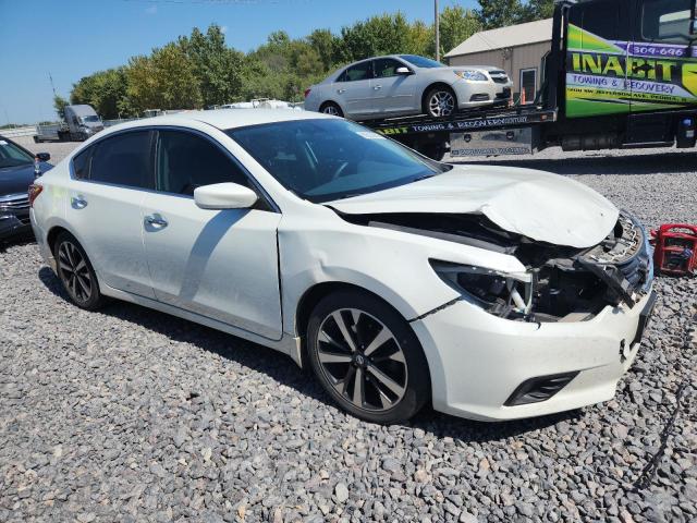 1N4AL3AP5JC138468 - 2018 NISSAN ALTIMA 2.5 أبيض صورة 4