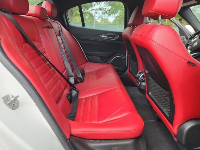 ZARFAMAN0N7652789 - 2022 ALFA ROMEO GIULIA WHITE photo 10