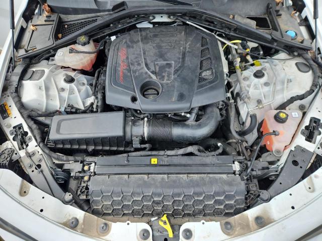 ZARFAMAN0N7652789 - 2022 ALFA ROMEO GIULIA WHITE photo 11