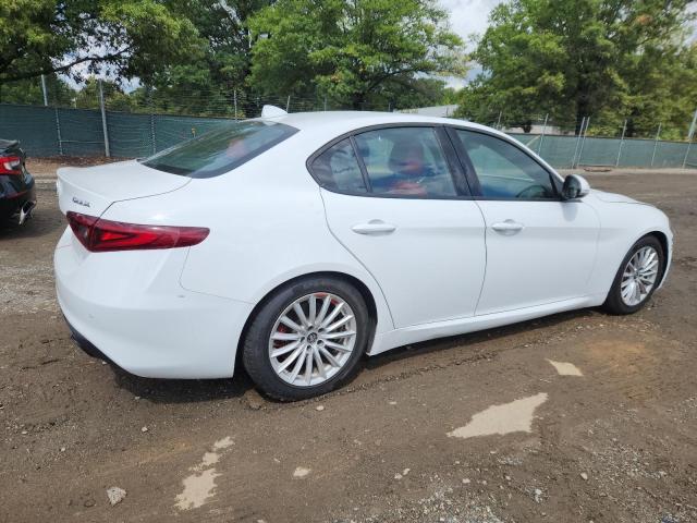 ZARFAMAN0N7652789 - 2022 ALFA ROMEO GIULIA WHITE photo 3
