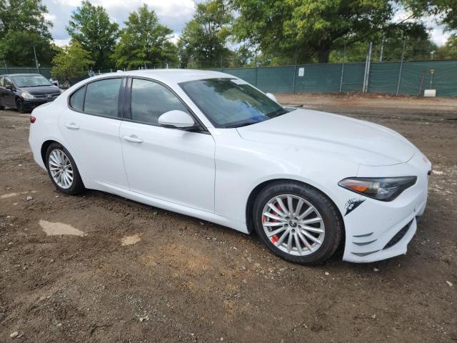 ZARFAMAN0N7652789 - 2022 ALFA ROMEO GIULIA WHITE photo 4