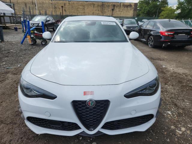 ZARFAMAN0N7652789 - 2022 ALFA ROMEO GIULIA WHITE photo 5