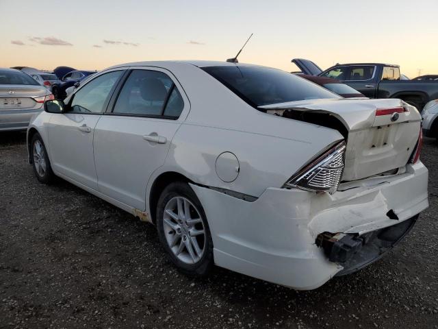 3FAHP0GA5BR104215 - 2011 FORD FUSION S WHITE photo 2