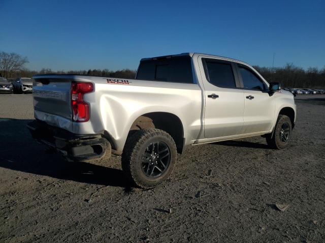 3GCPYFED7LG135224 - 2020 CHEVROLET SILVERADO K1500 LT TRAIL BOSS SILVER photo 3