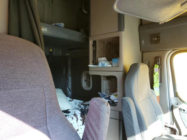 3AKJGLD50FSGB1334 - 2015 FREIGHTLINER CASCADIA WHITE photo 6