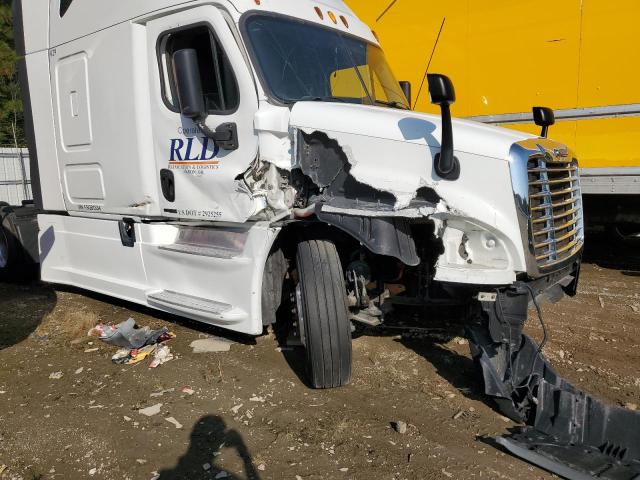 3AKJGLD50FSGB1334 - 2015 FREIGHTLINER CASCADIA WHITE photo 9