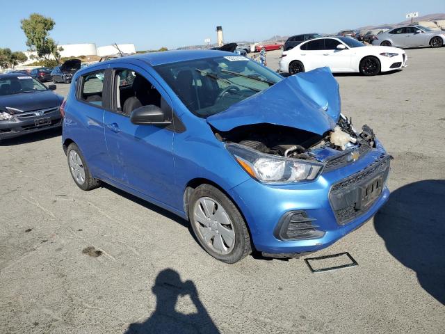 KL8CB6SA1JC476623 - 2018 CHEVROLET SPARK LS Bleu photo 4