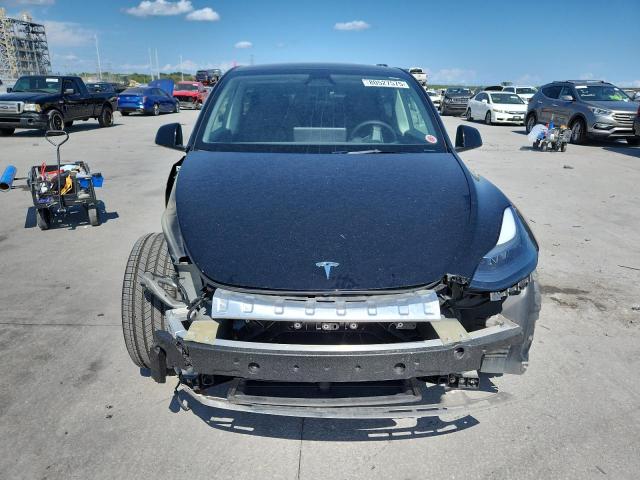 7SAYGAEE7SF245152 - 2025 TESLA MODEL Y BLACK photo 5