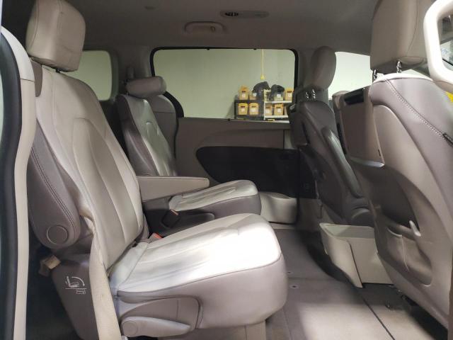 2C4RC1EG4HR757785 - 2017 CHRYSLER PACIFICA TOURING L PLUS WHITE photo 10