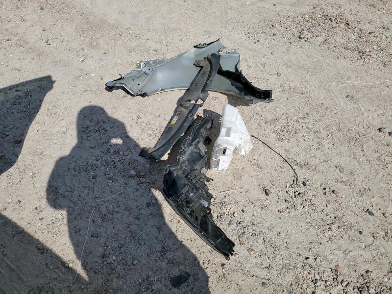 JTDEPMAEXMJ151267 - 2021 TOYOTA COROLLA LE 银色 照片 12