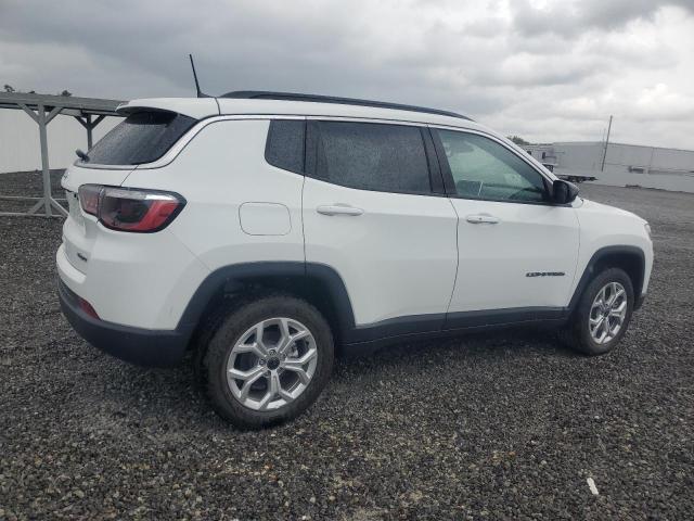 3C4NJDBN3ST616803 - 2025 JEEP COMPASS LATITUDE WHITE photo 3