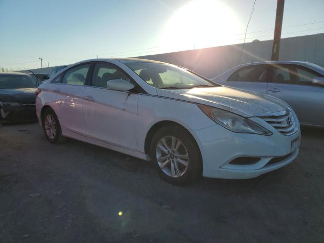 5NPEB4AC5DH735193 - 2013 HYUNDAI SONATA GLS WHITE photo 4