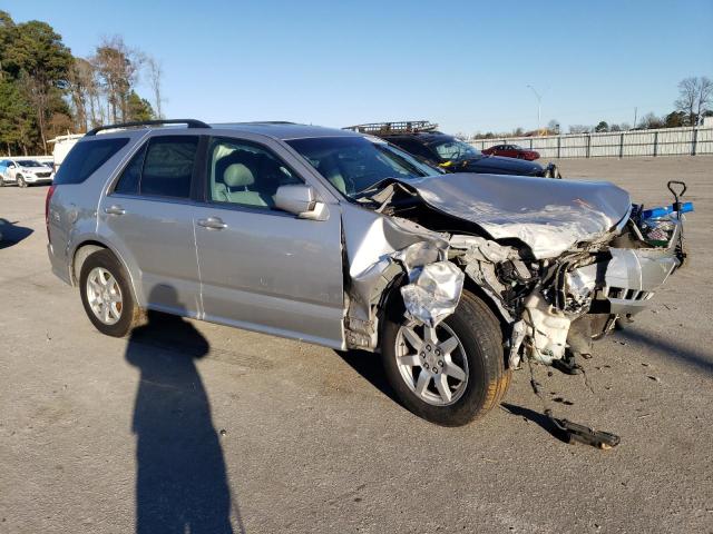 1GYEE637X80124270 - 2008 CADILLAC SRX SILVER photo 4